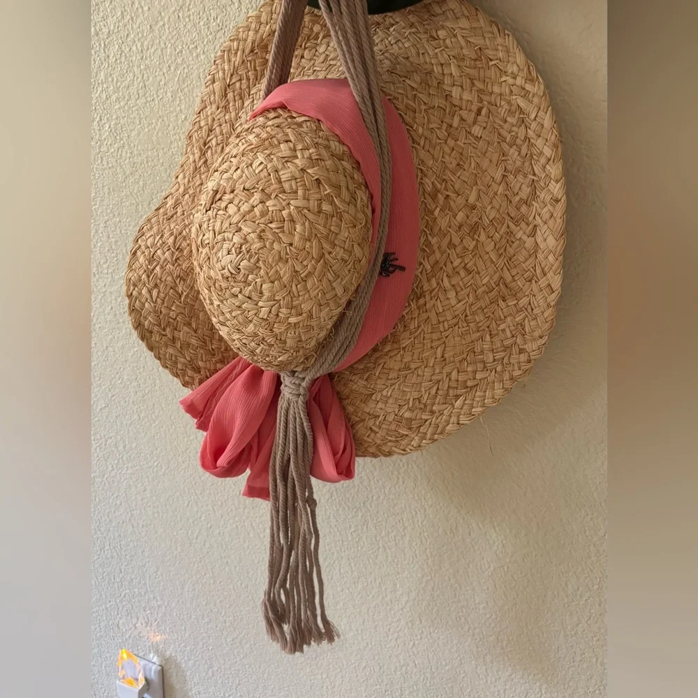 Elegant Hat Wall Decor